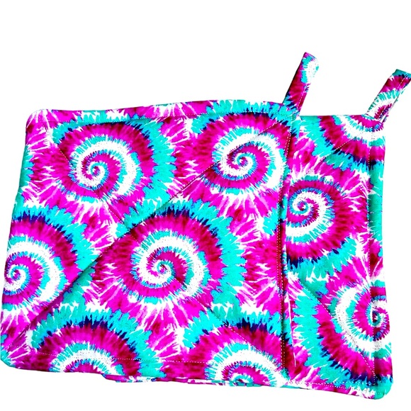 HAND CRAFTED Colorful Pink Tie Dye Cotton Fabric Pot Holders or Hot Mats Trivet - Picture 7 of 7